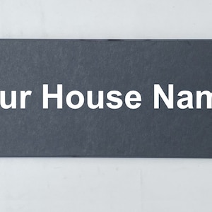Plaque avec nom de maison personnalisée en ardoise noire - 40 cm x 10 cm