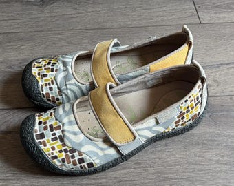 Keen Harvest Mimosa Mary Jane Slip-On Shoes Yellow Gray Women Size 7.5 (1008512)