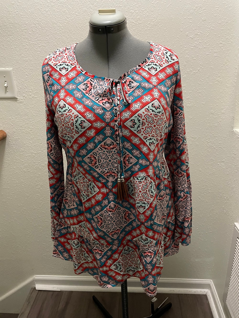 New Directions Blouse Boho Long Sleeves Ruched Tie Front Size Medium Stylishessentials