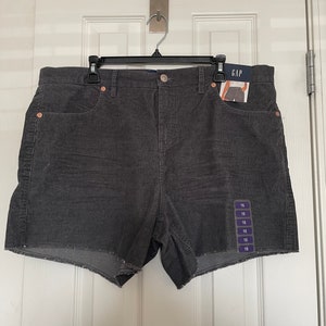 GAP Women&#39;s Corduroy Shorts QLS0910S Cut-Off Frayed Hem Shorts NEW