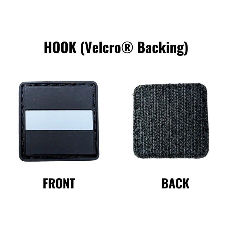 Może przedstawiać: Czarna kwadratowa naszywka z białym paskiem, oznaczona jako "FRONT", obok teksturowanego szarego kwadratu oznaczonego jako "BACK". Tekst "HOOK (Velcro&reg; Backing)" znajduje się nad naszywkami. Ta naszywka jest przeznaczona do mocowania na kompatybilnych powierzchniach.