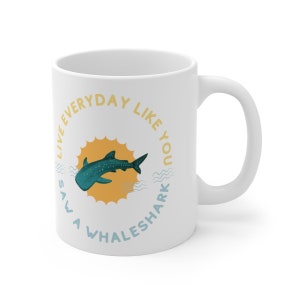 Kubek z rekinem wielorybim / Nurkowanie / Miłośnik oceanu / Kubek z rekinem / Prezent do nurkowania / Nurkowanie z akwalungiem / Prezent do oceanu / Ceramiczny kubek do kawy, 11 uncji