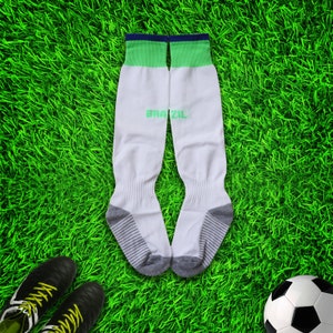 Brazil 2022 PELE Home Kids Soccer Uniform Jersey Shorts Socks for Boys Girls Youth Sizes image 6