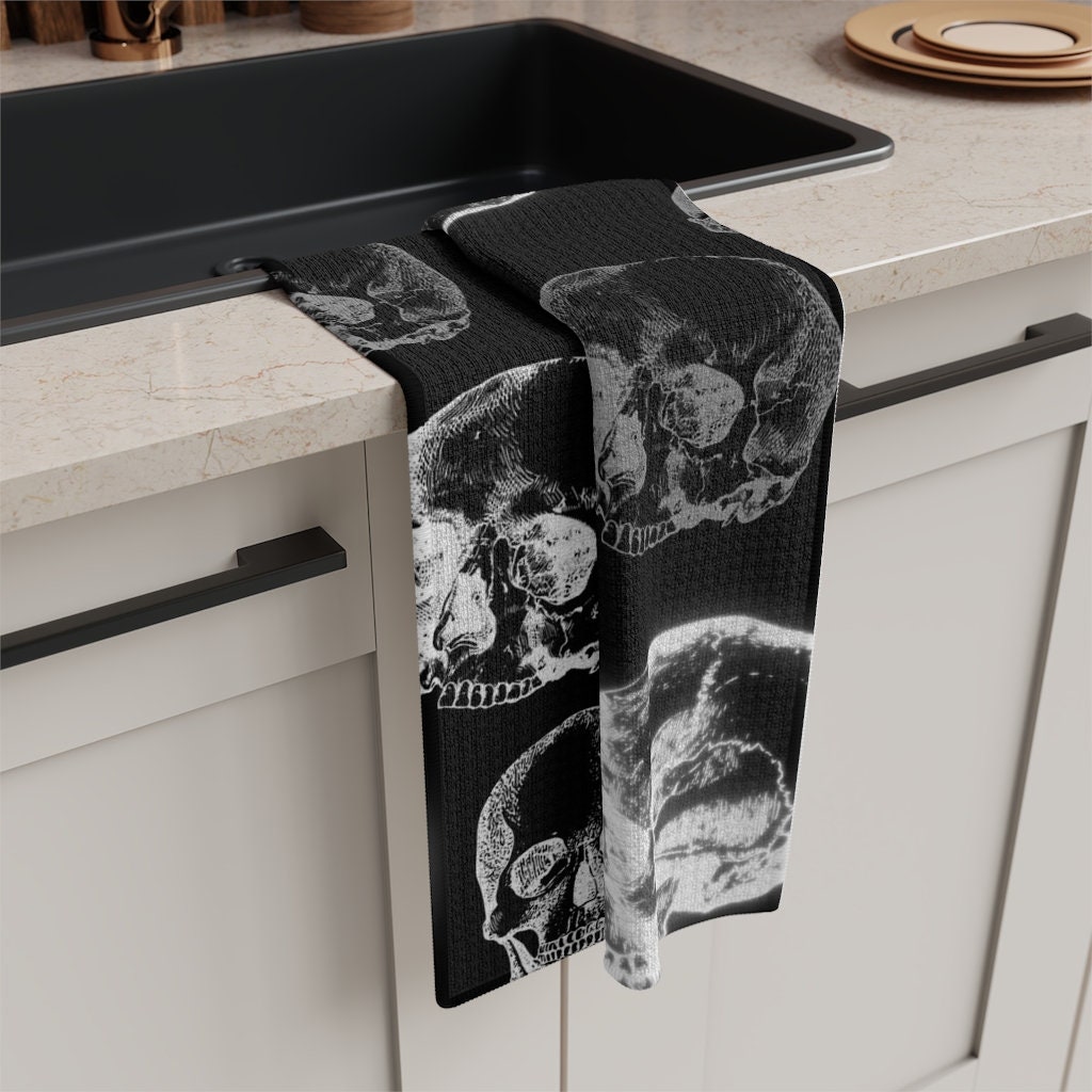 Multipurpose Halloween Paper Towel Holder Gothic Paper Towel Stand with  Coffin Base for bathroom kitchen Home Party Accessories
