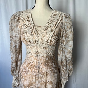 1970s Gunne Sax by Jessica San Francisco (with original tag) Brown and White Flower Prairie Dress