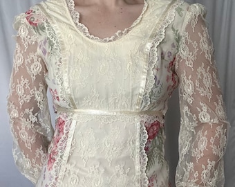 Vestido vintage de pradera de manga larga con encaje y flores
