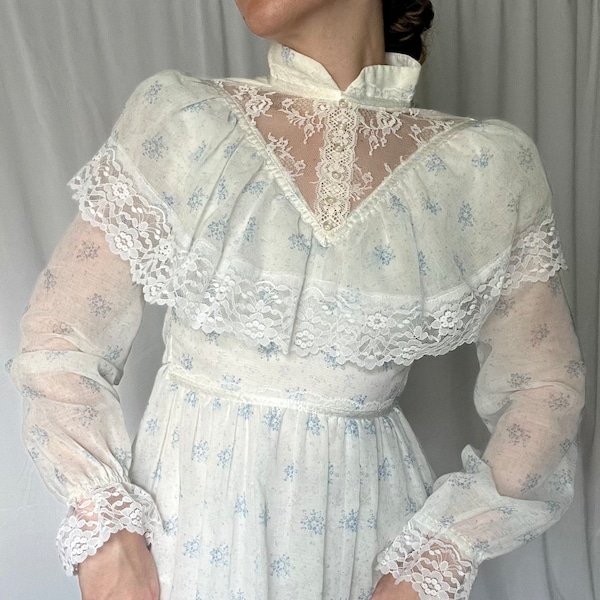 Vintage 1970s Gunne Sax Style White and Blue Floral Prairie Dress