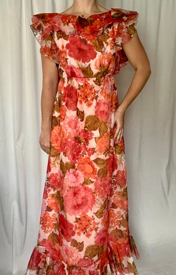 Young Dimensions Saks Fifth Avenue Bold Floral Print … Gem