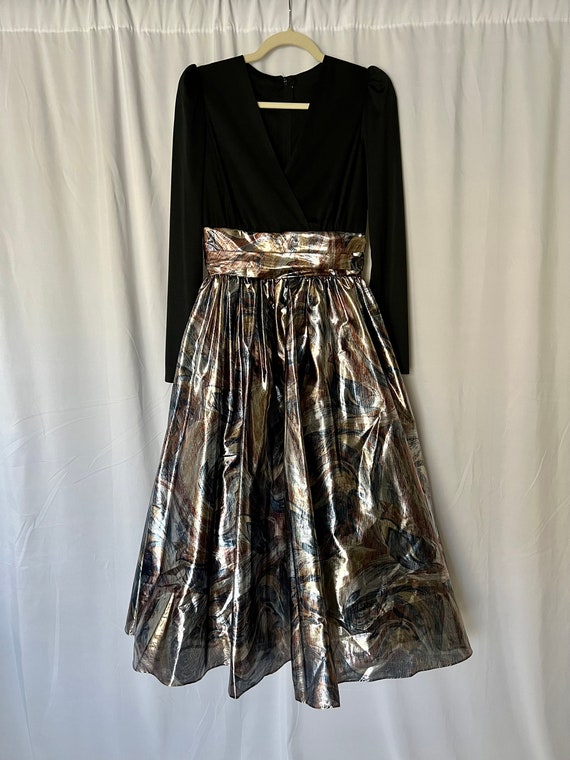 Tea Length Metallic and Black Party Dress with Cr… - image 5
