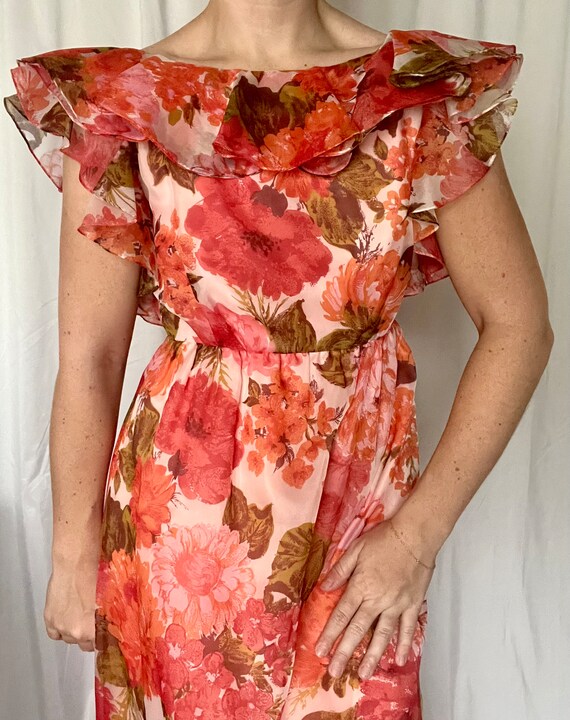 Young Dimensions Saks Fifth Avenue Bold Floral Print … Gem