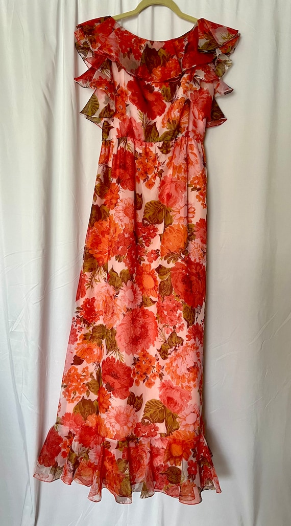 Young Dimensions Saks Fifth Avenue Bold Floral Print … Gem