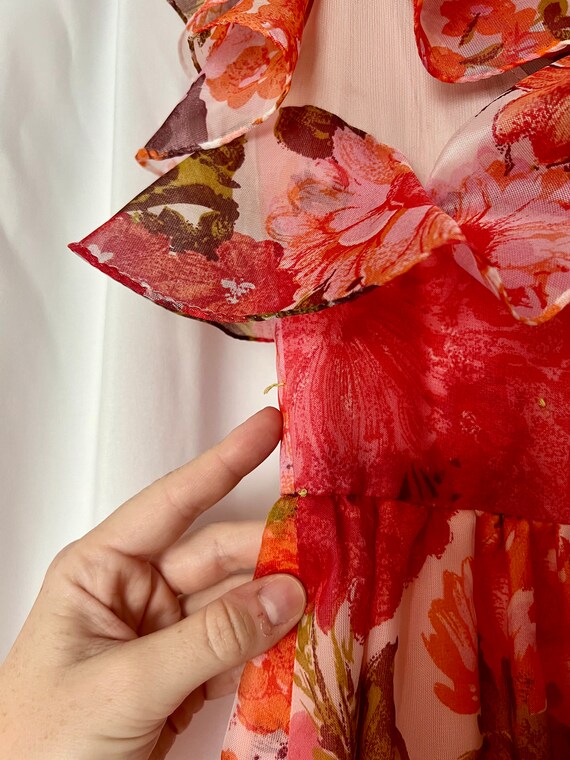 Young Dimensions Saks Fifth Avenue Bold Floral Print … Gem