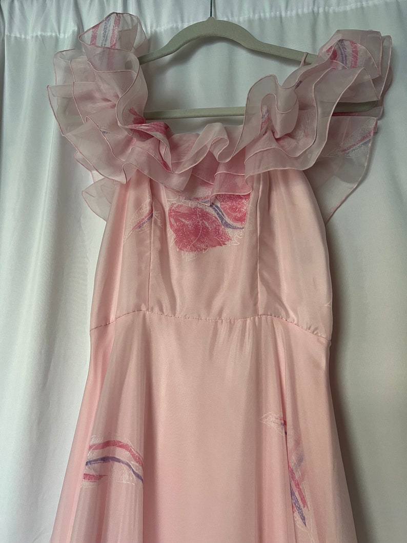 SHORT DRAWSTRING FRILL DRESS BIRDS OF A FEATHER