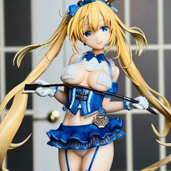 3D printed top and bottom for Native Creator's Collection Misa figure