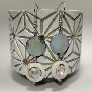 Round Seashell Dangle Earrings - Handcrafted Beach Chic Drop Earrings