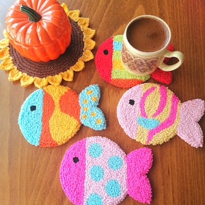 Punch Needle Fish Coaster: Tropical Decor, Sea Lover Gift