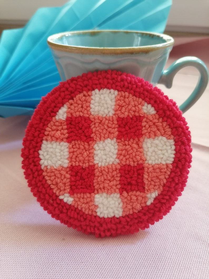 Red plaid mug rug