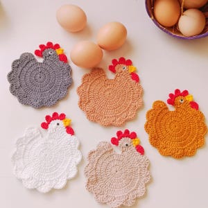 Crochet Chicken Coaster: Handmade Farmhouse Kitchen Decor