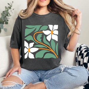 Boho Flower Shirt, Wildflower Graphic Tee, Vintage Floral Top, Trendy Women&#39;s Fashion, Summer Wardrobe , Vintage Style Wildflower T-Shirt