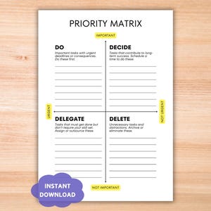 Puede incluir: Una matriz de prioridades imprimible en blanco con el texto "Priority Matrix" en la parte superior. La matriz se divide en cuatro cuadrantes: Hacer, Decidir, Delegar y Eliminar. Las palabras "Descarga instantánea" están en una nube púrpura.