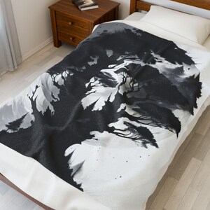 Inked World Tree Throw Blanket: Nature Art, Cozy Warmth
