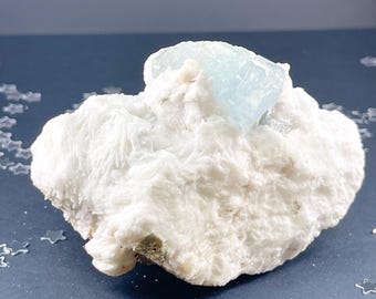 Natural Raw Aquamarine Crystal, Quartz, Pastel Blue