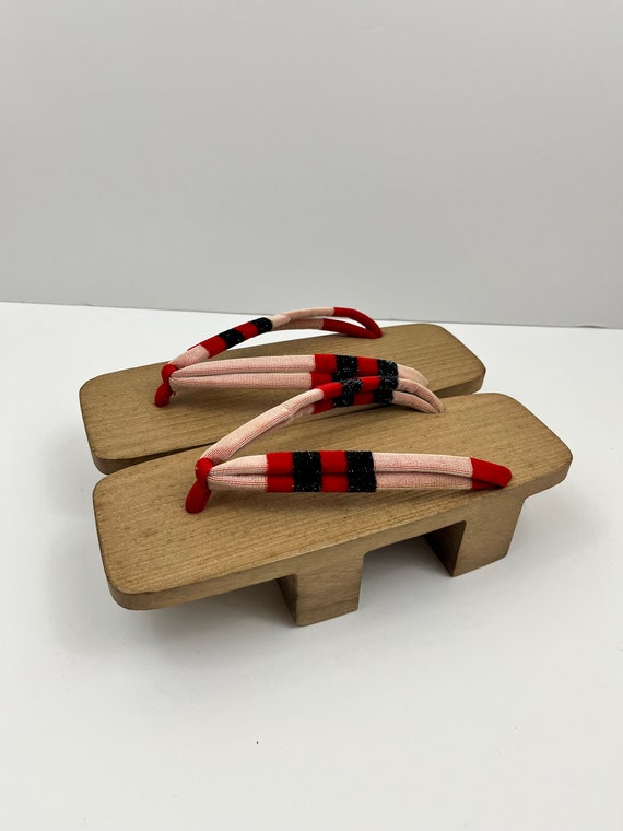 Vintage Japanese wooden geta sandals - image 2