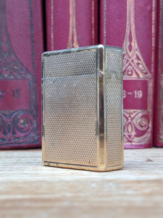 L'Aquilon Paris vintage cigarette lighter / Briquet à essence L'Aquilon Paris L'Aquilon Paris vintage cigarette lighter / Briquet à essence L'Aquilon Paris