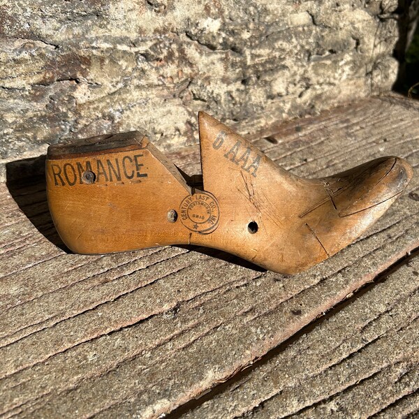 Vintage  Wooden Ladies Cobbler Shoe Form 1950s Romance 6 AAA Portsmouth Ohio Century last co. Inc