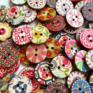 50-100 pcs Whole Sale Mix Vintage Buttons, Bulk Wooden Buttons. 0.75, 1 inch sizes. Painted Buttons.Sewing Supplies.
