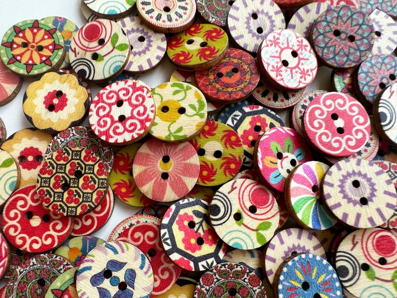 50-100 pcs Whole Sale Mix Vintage Buttons, Bulk Wooden Buttons. 0.75, 1 inch sizes. Painted Buttons.Sewing Supplies. image 1