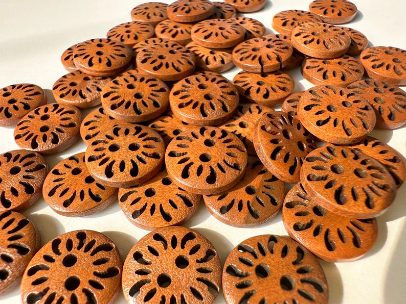 50-100 pcs Whole Sale Chrysanthemum Buttons, 3 Size Available. Bulk Wooden Buttons. 0.75, 1 inch sizes. Vintage Buttons, Classic Buttons image 4