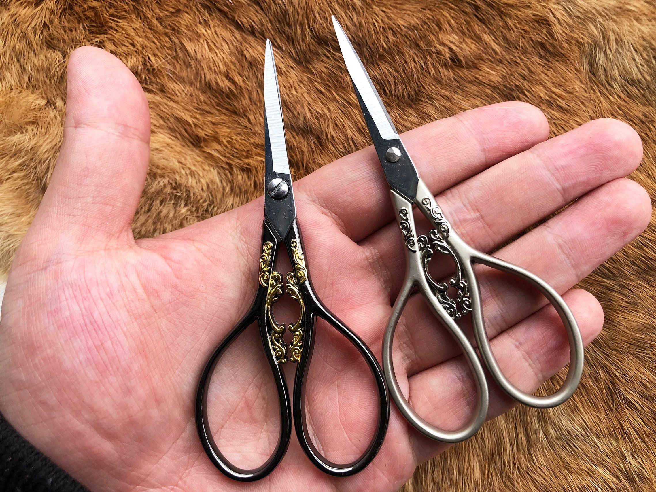 4Pcs Small Scissors with Cover - Thread Snips Scissors for Sewing Portable  Scissors for Fabric Strong Scissors Heavy Duty Embroidery Bonsai Scissors 
