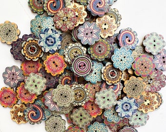 50-100 pcs Whole Sale Mix of Colorful Buttons, Bulk Wooden Buttons. 0.75, 1 inch sizes. Vintage Buttons, Sewing, Notions, Painted Buttons.