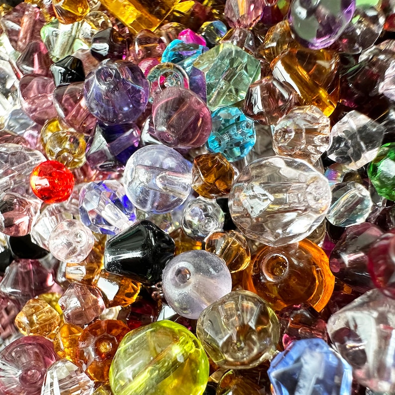 500-1000 pcs Mélange de cristaux assortis. 2mm-12mm Jesse James Perles de cristal de verre mélangées Lot choisi au hasard Taille mixte, image 3