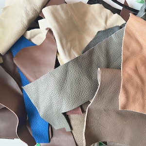 0.5- 1 LB Top Layer Leather Premium Full Cowhide Leather ScrapsMedium & Large Size Pieces 3&quot;x6&quot; or larger.Leather Crafting,Black Leather