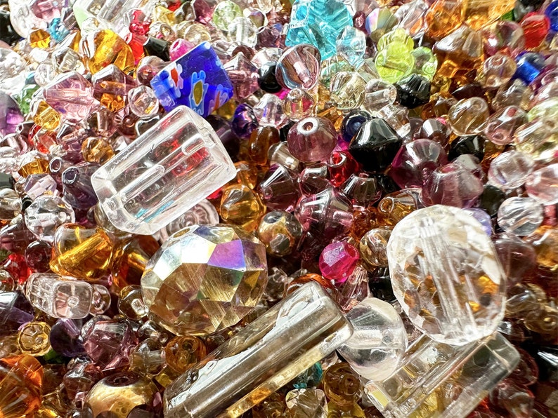 500-1000 pcs Mélange de cristaux assortis. 2mm-12mm Jesse James Perles de cristal de verre mélangées Lot choisi au hasard Taille mixte, image 2