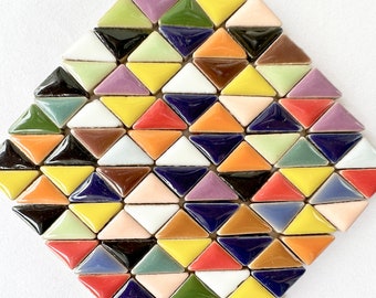 130 carreaux de mosaïque en céramique triangle. 17 couleurs au choix, mosaïque colorée, carreaux ottomans, carreaux de mosaïque en forme de céramique émaillée. Carreaux turcs.