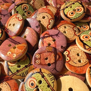 50-100 pcs Owl Pattern Mix Buttons, Bulk Wooden Buttons. 0.75 sizes. Vintage Buttons, Sewing Notions.Sewing Buttons. image 1