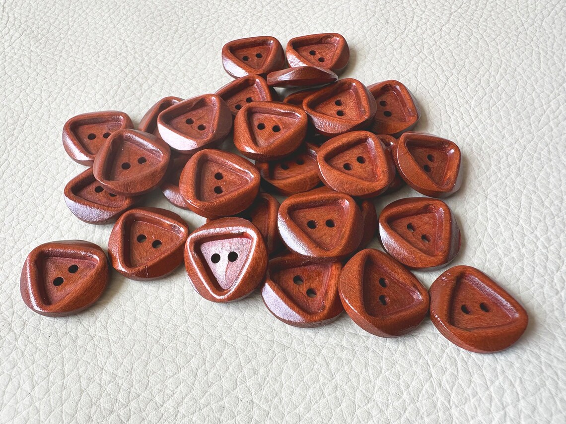 Triangular Back Button 50-100 Pcs Whole Sale Carved Triangular Pattern Wooden Buttons. Bulk ...