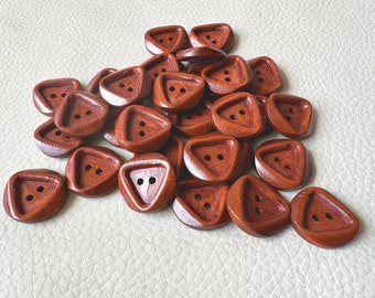 50-100 pcs Whole Sale Carved Triangular pattern Wooden Buttons. Bulk Wooden Buttons.  Classic Buttons. Vintage Buttons. Button,sewing.