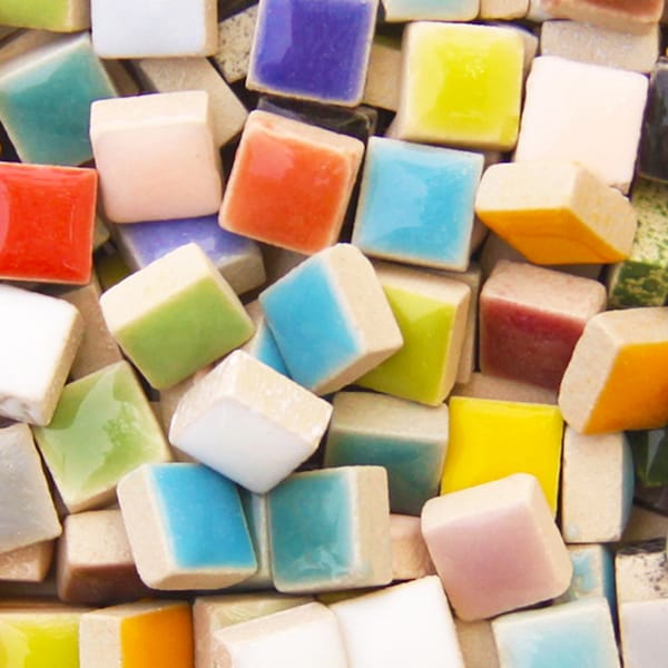 200 sztuk kwadratowych ceramicznych płytek mozaikowych. 32 kolory do wyboru. Kolorowa mozaika ceramiczna. Elementy szklane do mozaik, szkliwione mozaiki w kształcie ceramiki