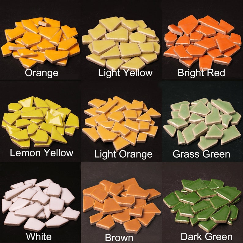 Puede incluir: Surtido de peque&ntilde;as baldosas cer&aacute;micas irregulares en varios colores, incluyendo naranja, amarillo, verde, blanco y marr&oacute;n. Las baldosas est&aacute;n dispuestas en filas, con cada fila representando un color diferente.