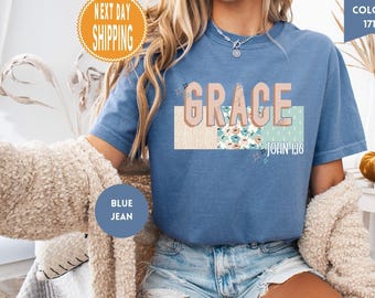 Camiseta Grace de Comfort Colors: camiseta cristiana con versículo bíblico