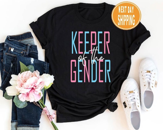 Keeper Of Gender Reveal Baby Announcement Party Idea T-Shirt Keeper Of Gender Reveal Baby Announcement Party Idea T-Shirt