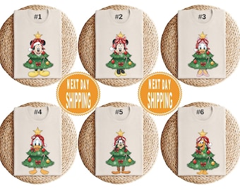 Maglietta vintage con albero di Natale di Topolino e i suoi amici, maglietta con albero di Natale Disney, magliette natalizie Disney per la famiglia, maglietta con tanti auguri di Buon Natale