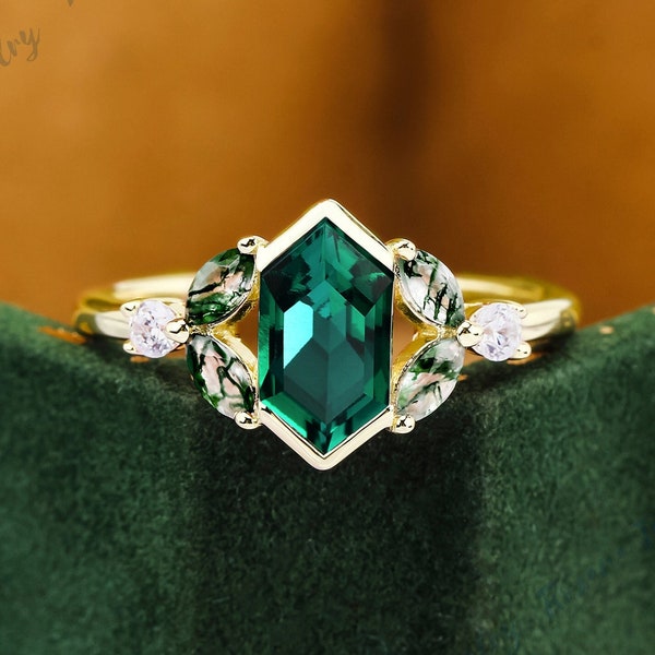 Art Deco Long Hexagon Cut Emerald Engagement Ring, 14K Solid Gold May Birthstone Ring, Vintage Green Emerald Ring, Wedding Ring For Women