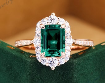 Solid 14K Gold Green Emerald Ring 2CT Lab Created Emerald Engagement Ring for Women Halo Moissanite Wedding Ring Vintage Anniversary Ring