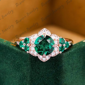 Grüner Smaragd Verlobungsring Fester Rotgoldring Moissanite Brautring einzigartige Blume entworfener natürlicher Ring inspirierter Ring Edelstein
