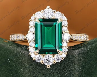Solid 14K Gold Green Emerald Ring 2CT Lab Created Emerald Engagement Ring for Women Halo Moissanite Wedding Ring Vintage Anniversary Ring